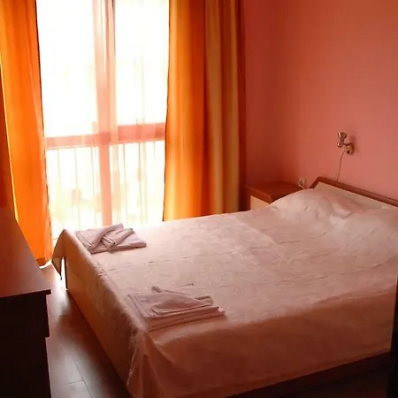 Valentina 3*
